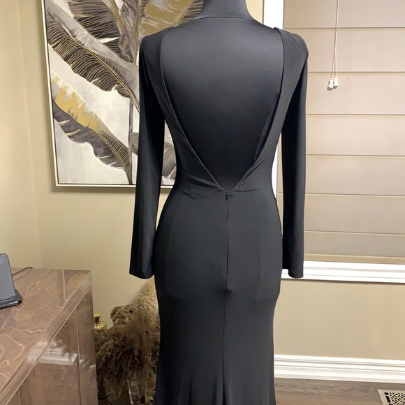 Chic and classy dress in black - Picture 12 of 17